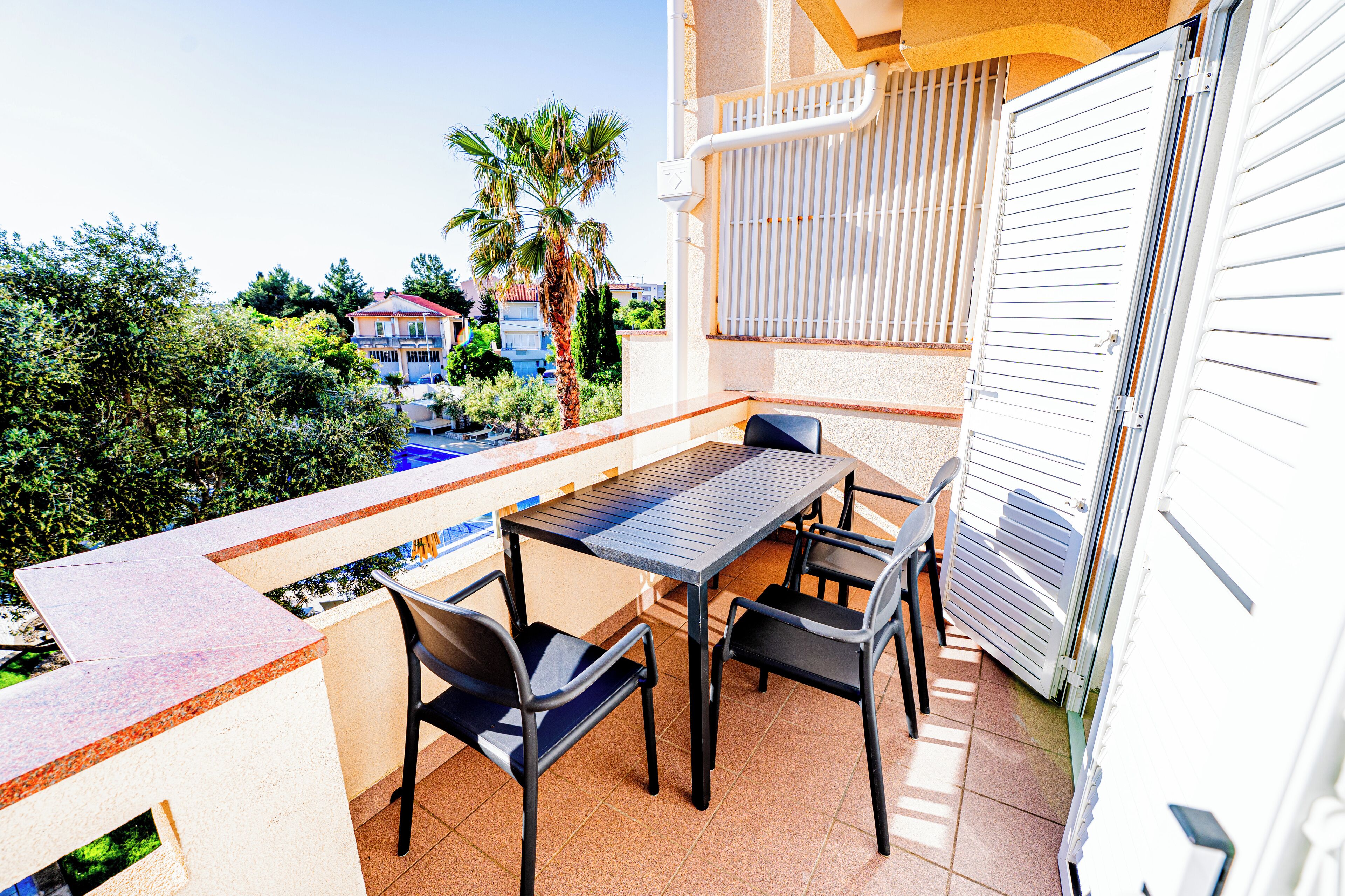 Departamento, 1 cama matrimonial, balcón | Restaurante al aire libre