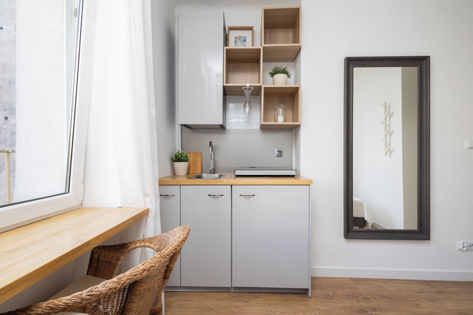 New World Apartment Number 2 | Cocina privada | Frigorífico, placa de cocina y utensilios de cocina