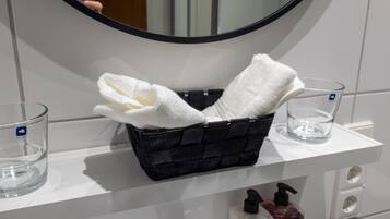 Premium-Doppelzimmer, mit Bad, Talblick (Premium Talblick 1OG) | Verschiedenes