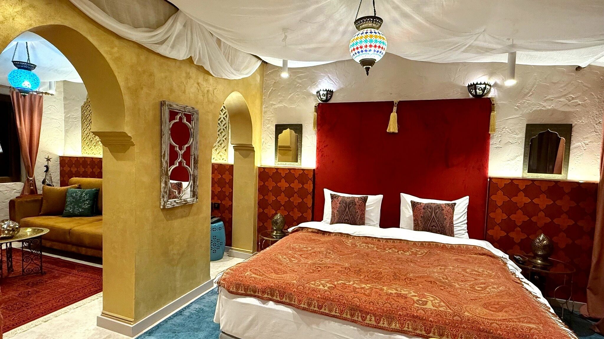 Exclusive Triple Room | Minibar, WiFi (free), bed sheets