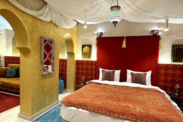 Exclusive Triple Room | Minibar, WiFi (free), bed sheets