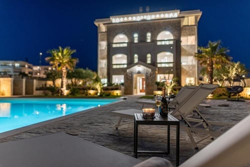 Chateau Dabo Luxury Pool Apartment