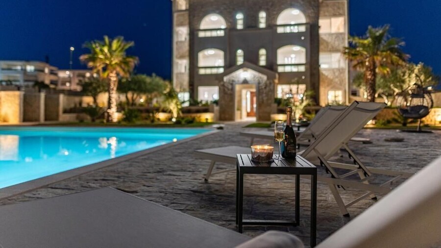 Chateau Dabo Luxury Pool Apartment
