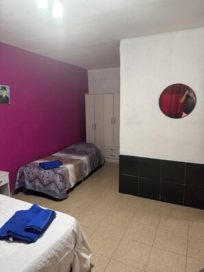 2 bedrooms, WiFi, bed sheets