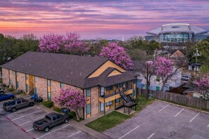 Exterior - Prime 2BR • Walk to AT&T • FIFA • Free Parking (Arlington)