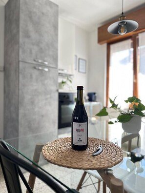 Dining - Apartment 'Ca' Mirabello' with Wi-Fi and Air Conditioning (Bardolino)