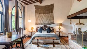 10 bedrooms, iron/ironing board, WiFi