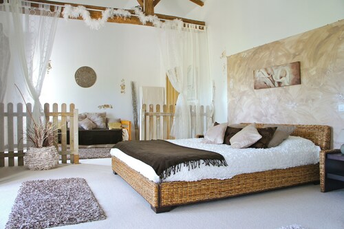 Large charming Charentais house, swimming pool, sleeps 11 12 max