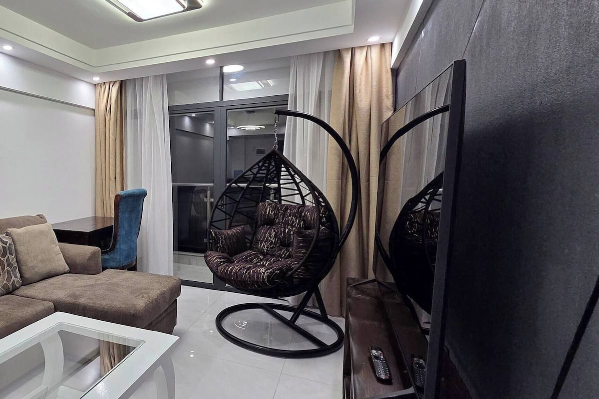 Apartment, 2 Bedrooms, Accessible | Living room