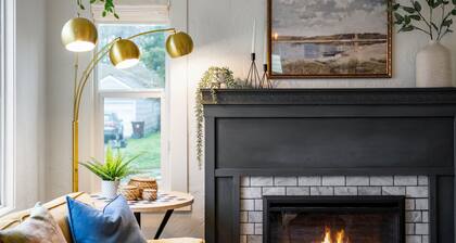 Charming Camas home with 3 bedrooms and a shared bath, just minutes from downtown. Relax by the fireplace, enjoy a bright living space, and cook in the updated kitchen. A comfortable spot for families or small groups visiting Camas, WA.