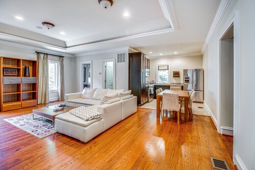 Upscale Villa | Perfect for Executive + Families