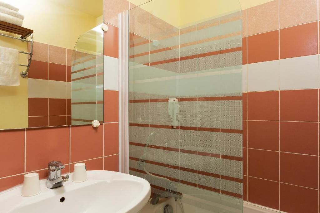 标准双人房 | 浴室