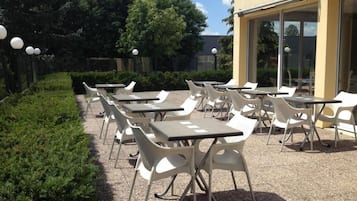 ์ผ์ธ ์๋น