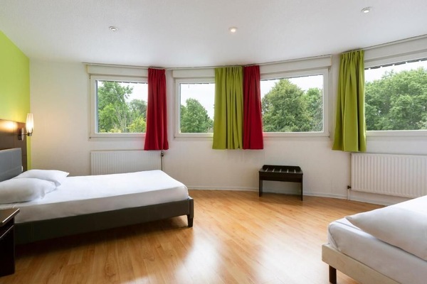 Soundproofing, free WiFi, wheelchair access