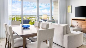 Dining - Marco Island 2BR at Crystal Shores – Mid-Level Balcony, Pools & Beach Access (Marco Island)