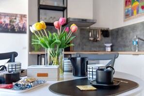 Dining - Apartment 'Residenza La Fonte Dependance' Ideal for Couples, Private Terrace, Air Conditioning (Laveno-Mombello)