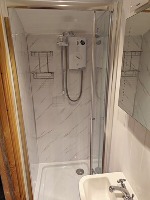 Bathroom - Railway Carraige at Stowford Manor Farm on the River Frome (Trowbridge)