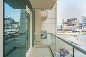 Property grounds - Chic 1BR APT in Business Bay Close To Burj Khalifa (Dubai)