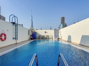 Pool - Chic 1BR APT in Business Bay Close To Burj Khalifa (Dubai)