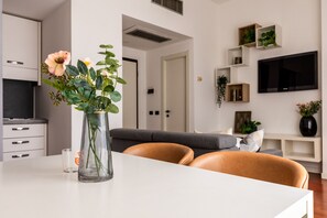 Interior - Garibaldi - Modern 1 BR in Brera by Rentopolis (Milano)