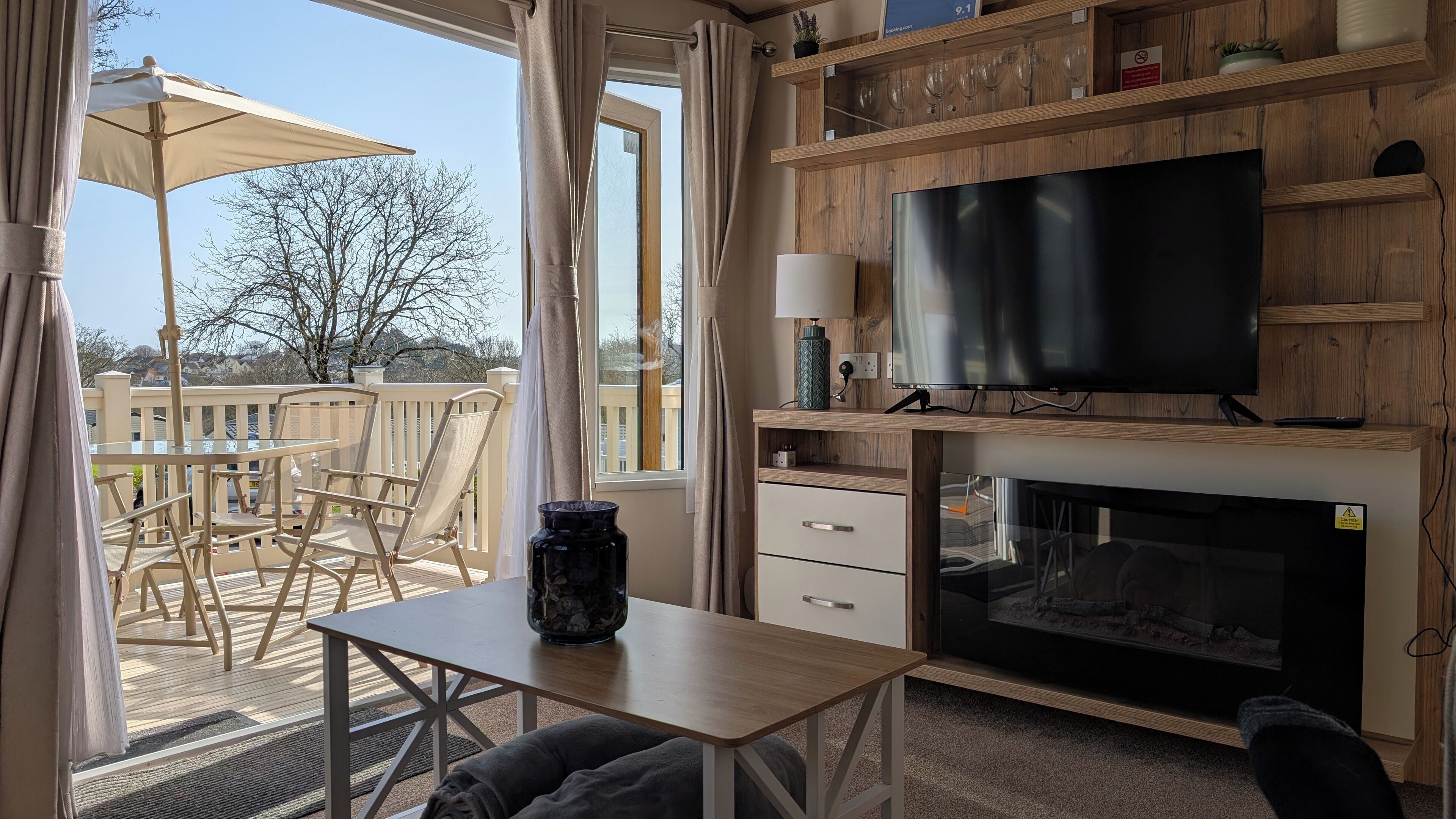 Smart-TV, Kamin