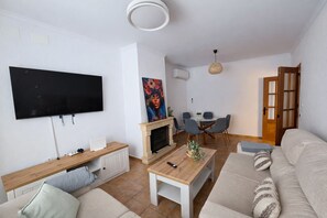 Fernseher, Kamin