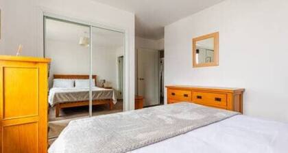 Irvine Harbor Apartments; 30 Dublin Quay; two bed, two toilet, top floor flat