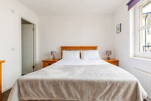 2 chambres, fer et planche Ă repasser, Wi-Fi, draps fournis