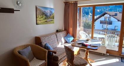 Studio-Apartment 'Fewo Rotspitze im Sonnenpark' mit Bergblick, Balkon und WLAN