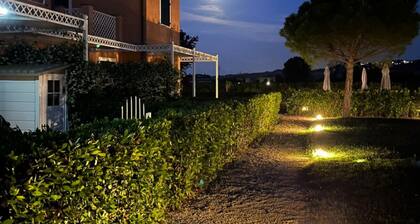 P079 - Porto Recanati, two-room apartment with courtyard in a residence with pool.