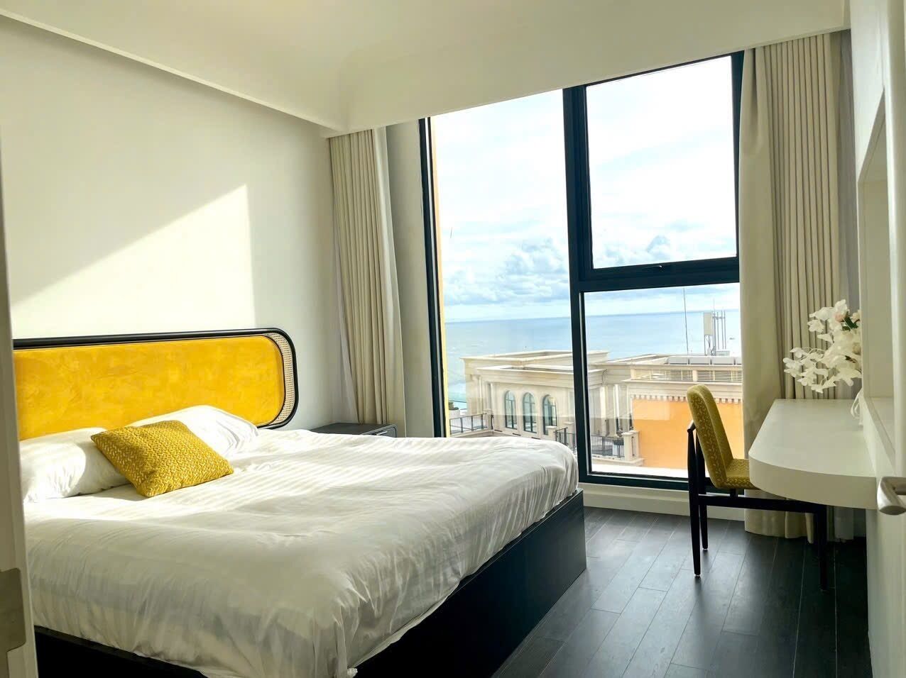 Suite, Partial Ocean View | Premium bedding, down comforters, pillowtop beds, individually decorated