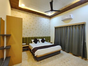 Luxury Villa, Balcony, Pool View - Boutique Stays Brissa by Greenleaf Aqua (Karjat)