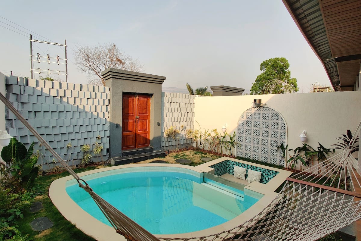 Cottage, Balcony, Pool View
