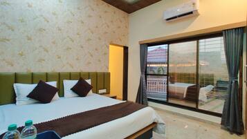 Luxury-Villa, Balkon, Poolblick