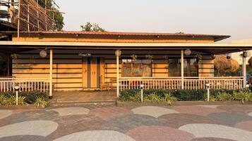 Luxury-Villa, Balkon, Poolblick