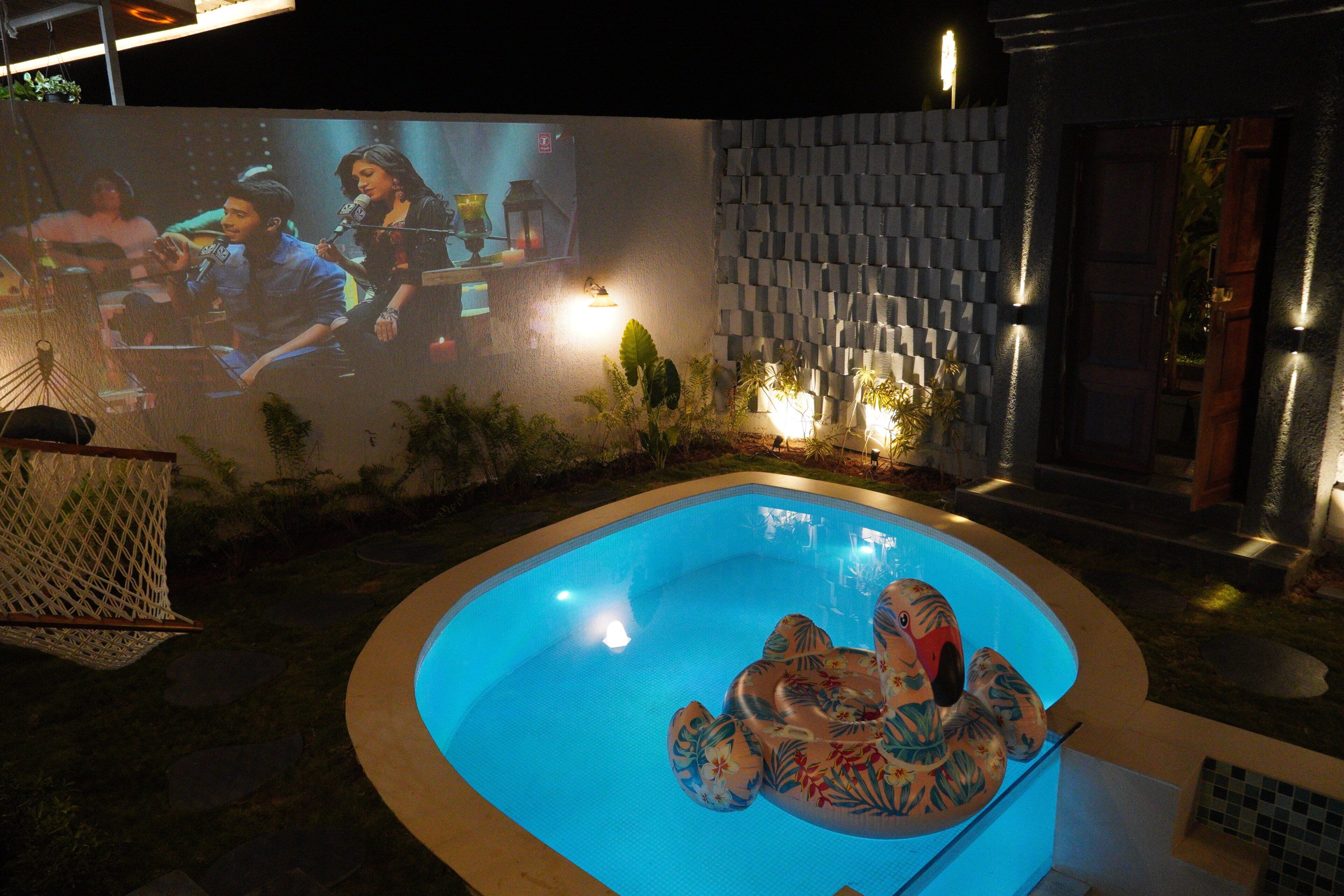 Cottage, Balcony, Pool View