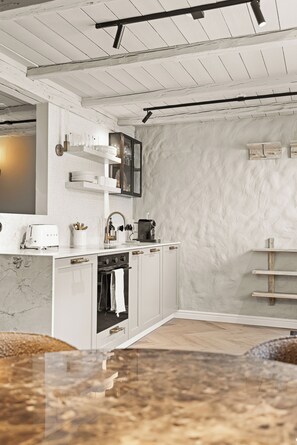 Private kitchen - Best location downtown Reykjavik  (Reykjavík)