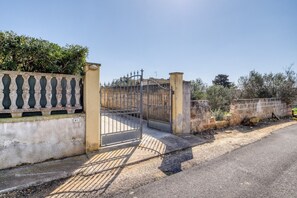Property grounds - Holiday Home 'Villa Barbara B By Salentolimit' with Private Garden (Porto Cesareo)