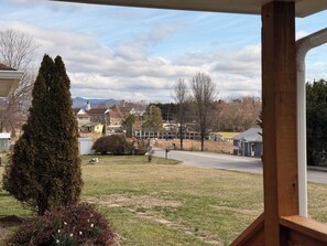 Property grounds - Lazy Hiker by Chatuge Home Concierge | Walk to Downtown Hayesville | Fire Pit | Pet Friendly (Hayesville)