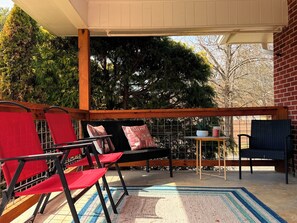 Terrace/patio - Lazy Hiker by Chatuge Home Concierge | Walk to Downtown Hayesville | Fire Pit | Pet Friendly (Hayesville)