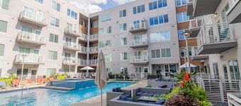 Luxury 1 Bed Apartment in Grandview