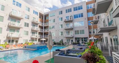 Luxury 1 Bed Apartment in Grandview