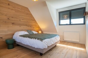 4 chambres, fer et planche à repasser, Wi-Fi