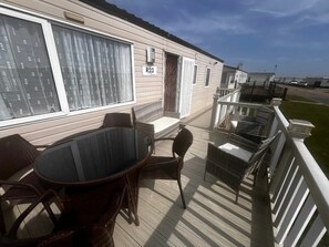 Outdoor dining - The Chase - Holiday Accommodation 16499 (Skegness)