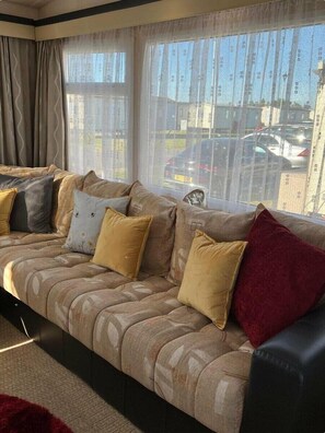 Living area - The Chase - Holiday Accommodation 16499 (Skegness)