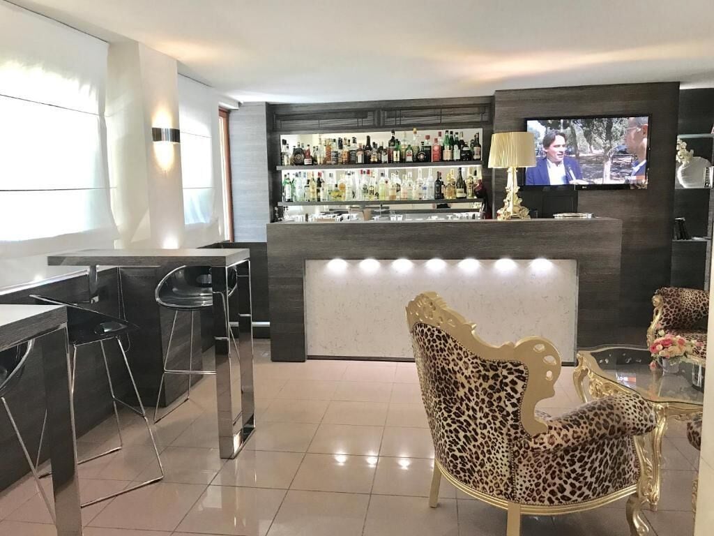Bar (en el alojamiento)