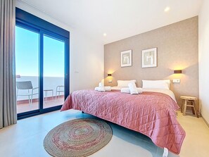 3 bedrooms, iron/ironing board, free WiFi, bed sheets - Penthouse with private terrace (Los Alcazares)