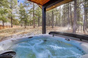 Outdoor spa tub - Gorgeous Mountain-Modern Getaway with Hot Tub — Pets Welcome! VRP-26-0106 max occupancy: 8 (Pagosa Springs)