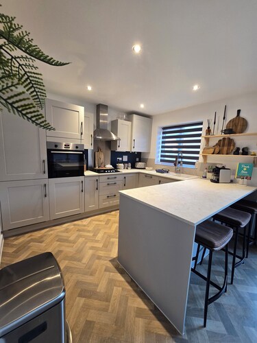 Charming modern style home 🏡 in the heart of the national forest!