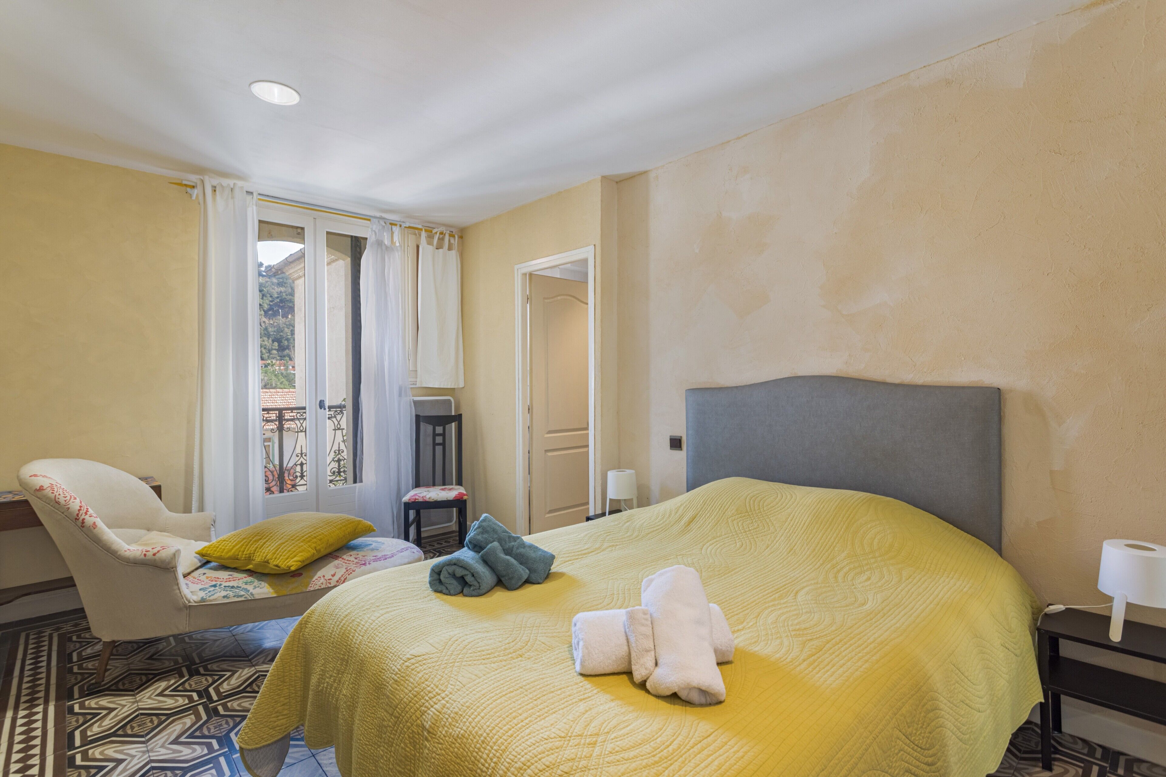1 chambre, fer et planche à repasser, Wi-Fi, draps fournis
